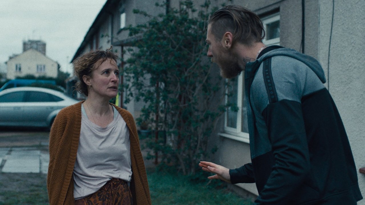 Restless Movie Screenshot 1