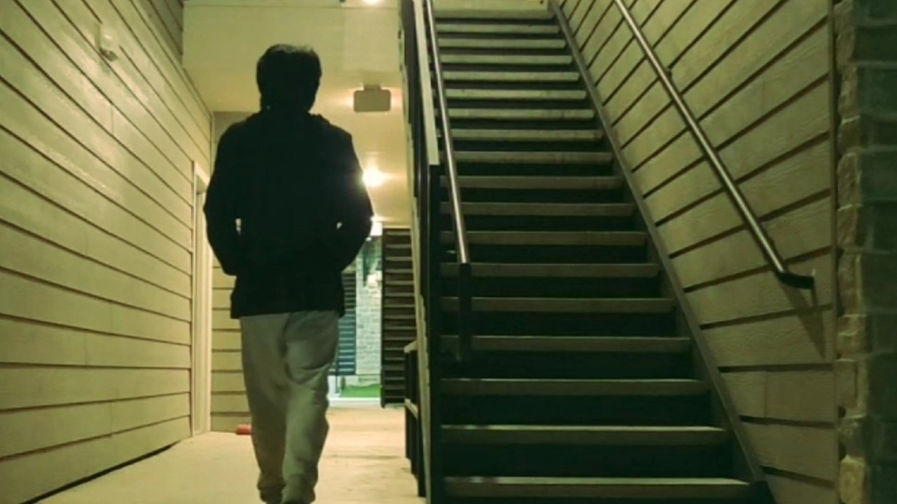 Midnight Walk Movie Screenshot 2