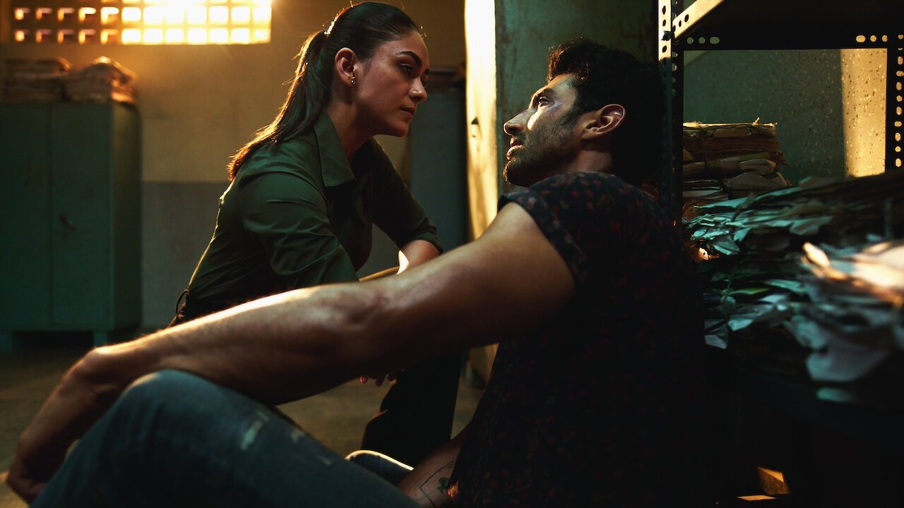 Gumraah Movie Screenshot 3
