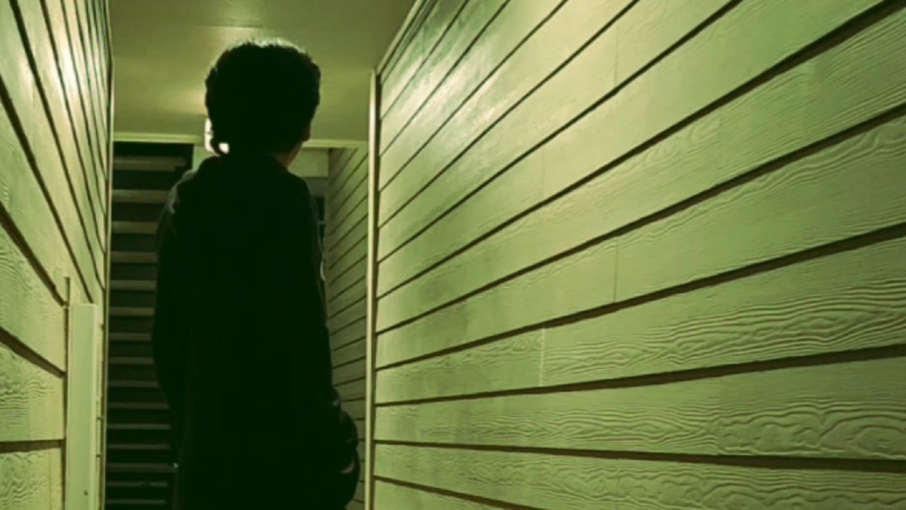Midnight Walk Movie Screenshot 1