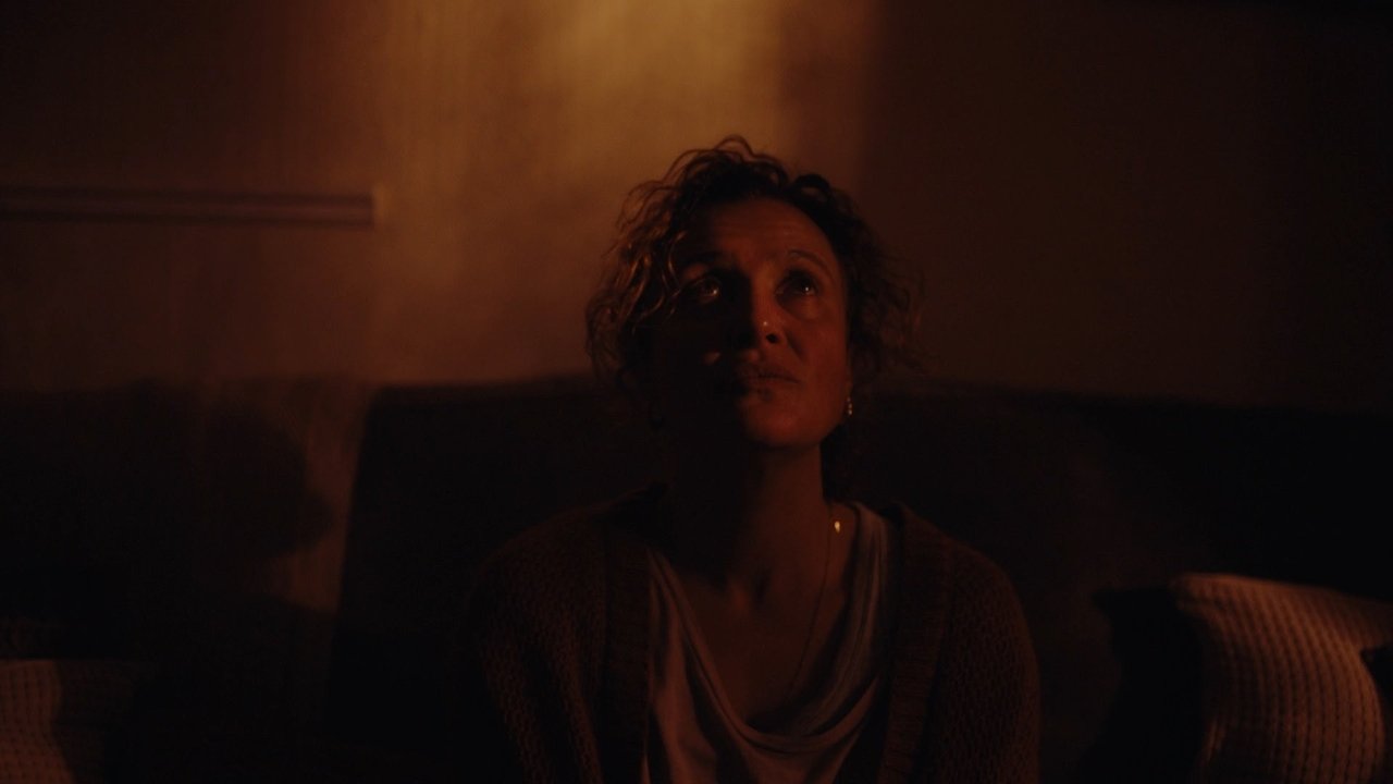 Restless Movie Screenshot 3