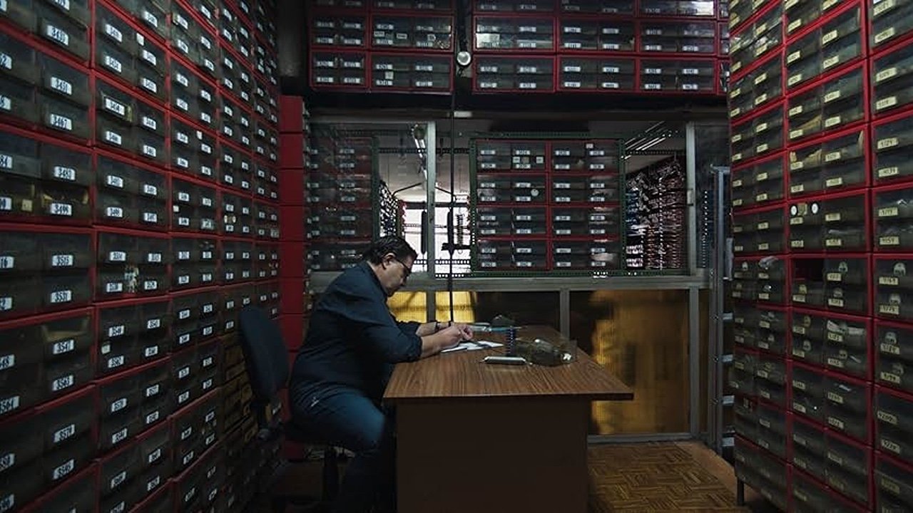 Madrid, Ext. Movie Screenshot 1