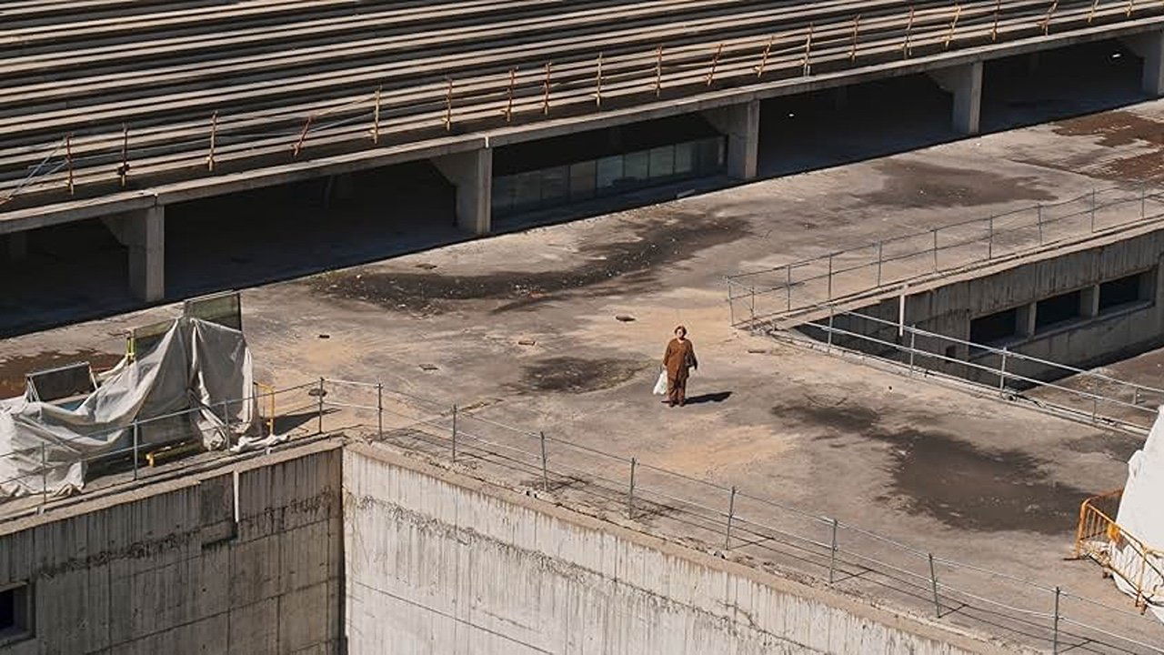 Madrid, Ext. Movie Screenshot 3