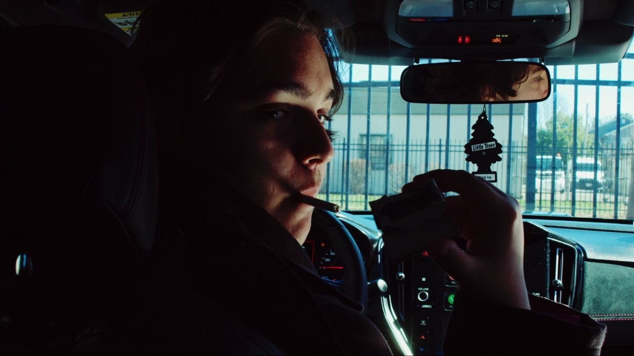The Spinner Movie Screenshot 4