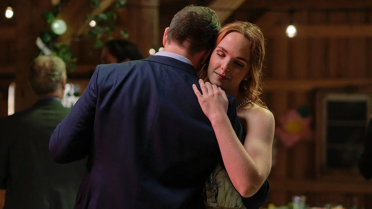 A Whirlwind Wedding Movie Screenshot 4